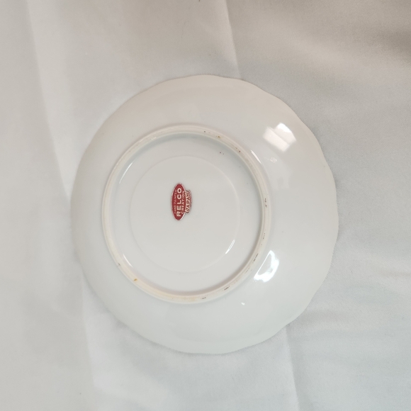 Elegant Floral Porcelain Saucer with Gold Accents - Picture 2 of 8